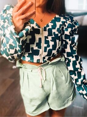 With Love Molly WLM ADORABLE Zola Zip-Up Crop Top XL